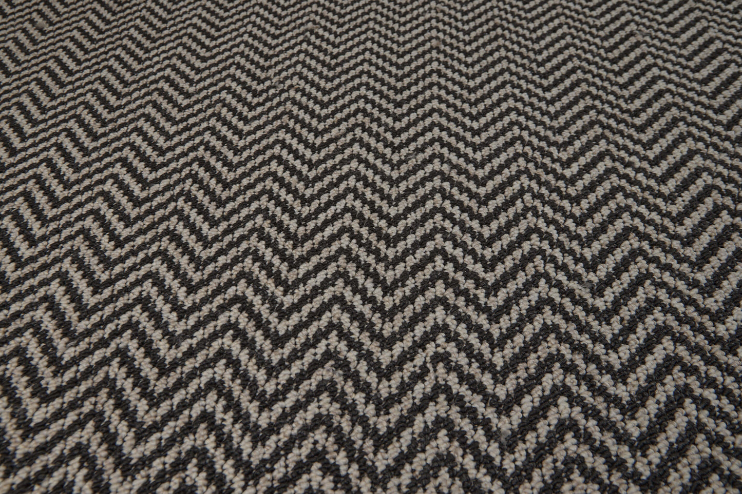 Black/Cream